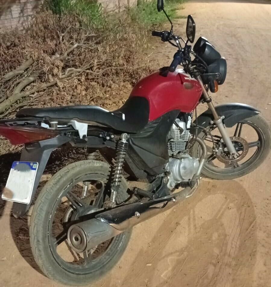 Imagem de compartilhamento para o artigo Moto é recuperada com ajuda de imagens de segurança e dupla é presa após o furto em Coxim da MS Todo dia